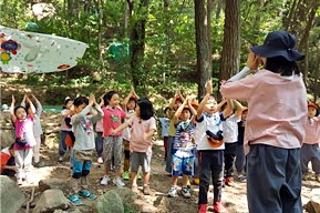 모범유아교육기관 견학 사진