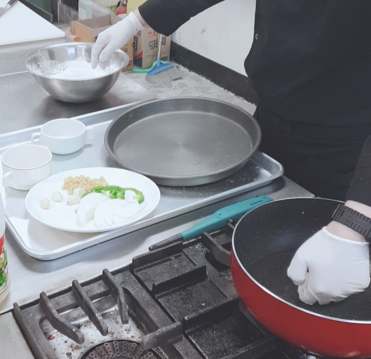 ﻿이태리 조리 실습 (콤비네이션과 페퍼로니 피자)